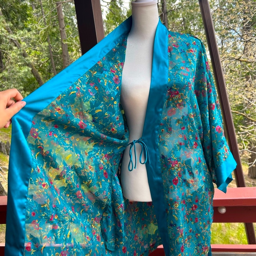 Vintage Victoria's Secret Blue Kimono Robe Intimates - Picture 7 of 9